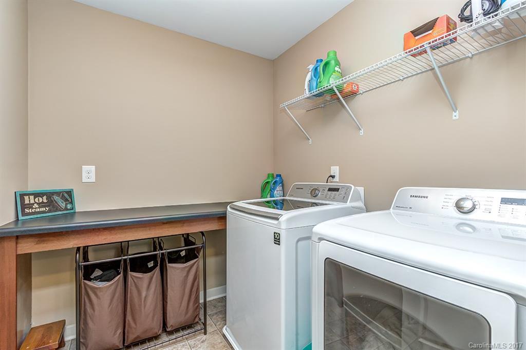 Newport Lakes - Residential