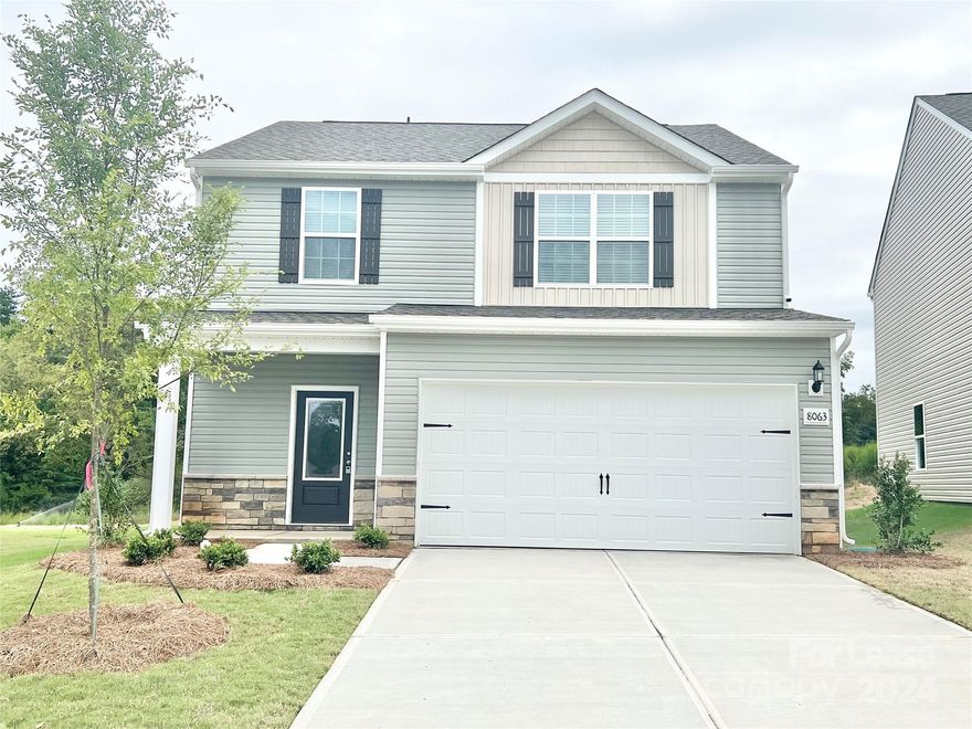 Beautiful 4 bedroom , 3bath home available for rent in charlotte. A gorgeous kitchen with tons of counter space and a breakfast bar overlook the dining area. stainless steel appliances, granite countertops, The master suite is a highlight of this home. The master bathroom includes a spacious vanity and a shower. Enjoy the benefit of a 2 car garage!
This Creedmore Hills community conveniently located in northwest Charlotte off I-485 Exit 12 & Hwy 27. Community features include sidewalks throughout and a community park. You will be minutes from U.S. National Whitewater, Berewick Commons, Charlotte Premium Outlets, Carowinds, Charlotte Douglas Airport, and Uptown!