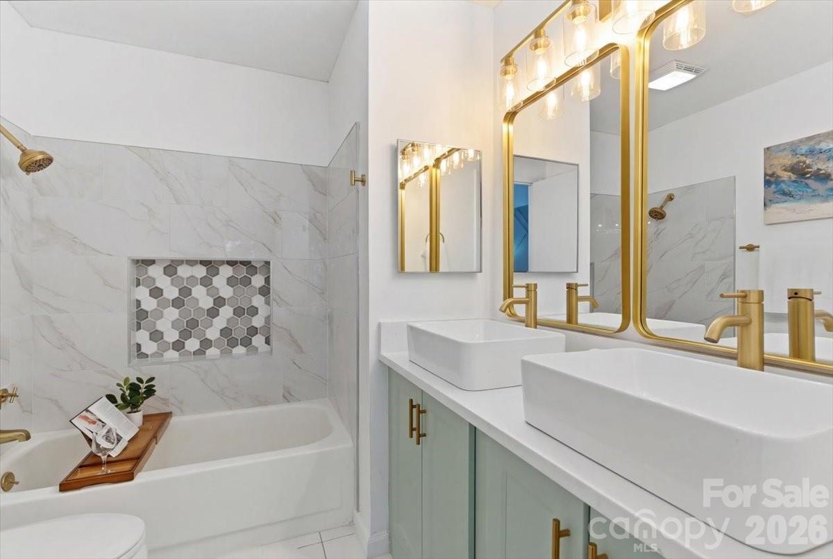 Sharon Place - Residential