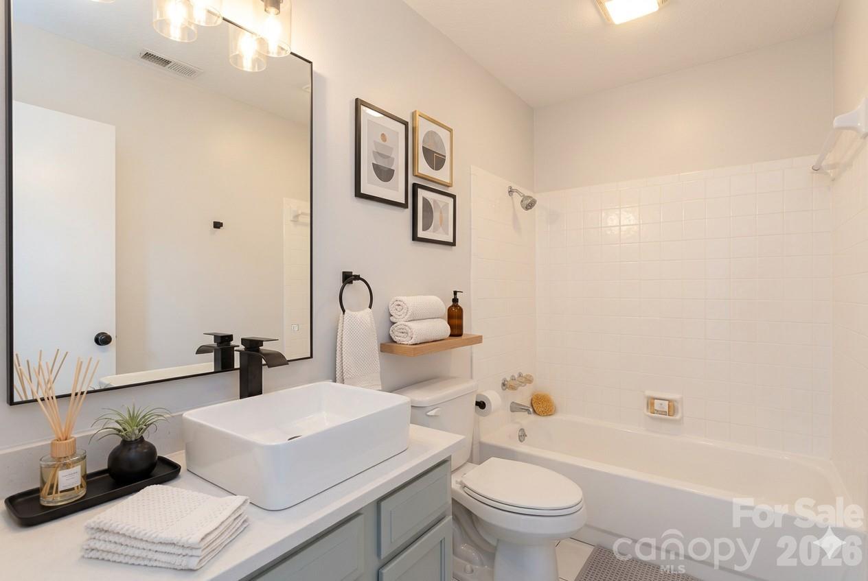 Sharon Place - Residential