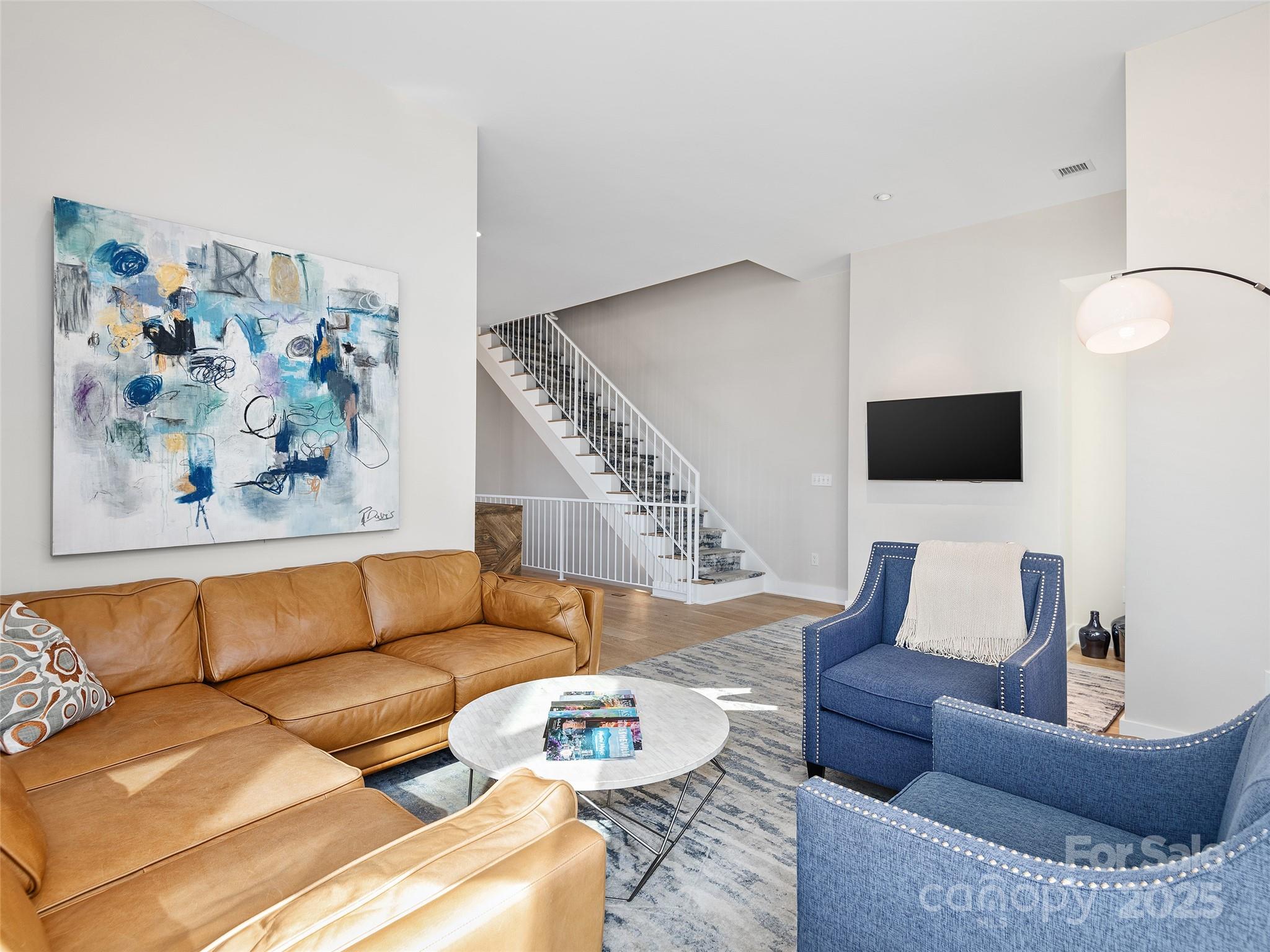 1 Bauhaus Court 1