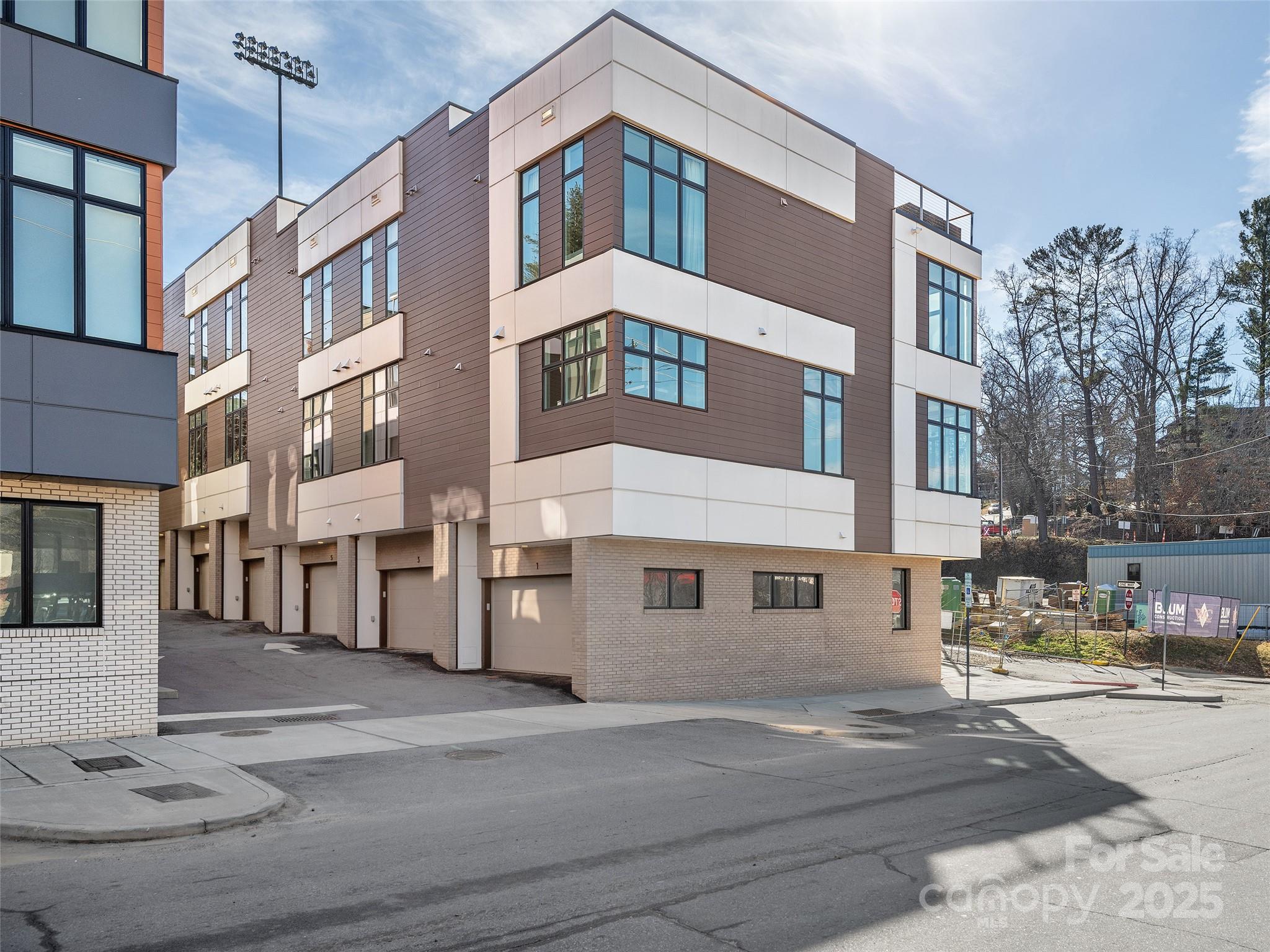 1 Bauhaus Court 1