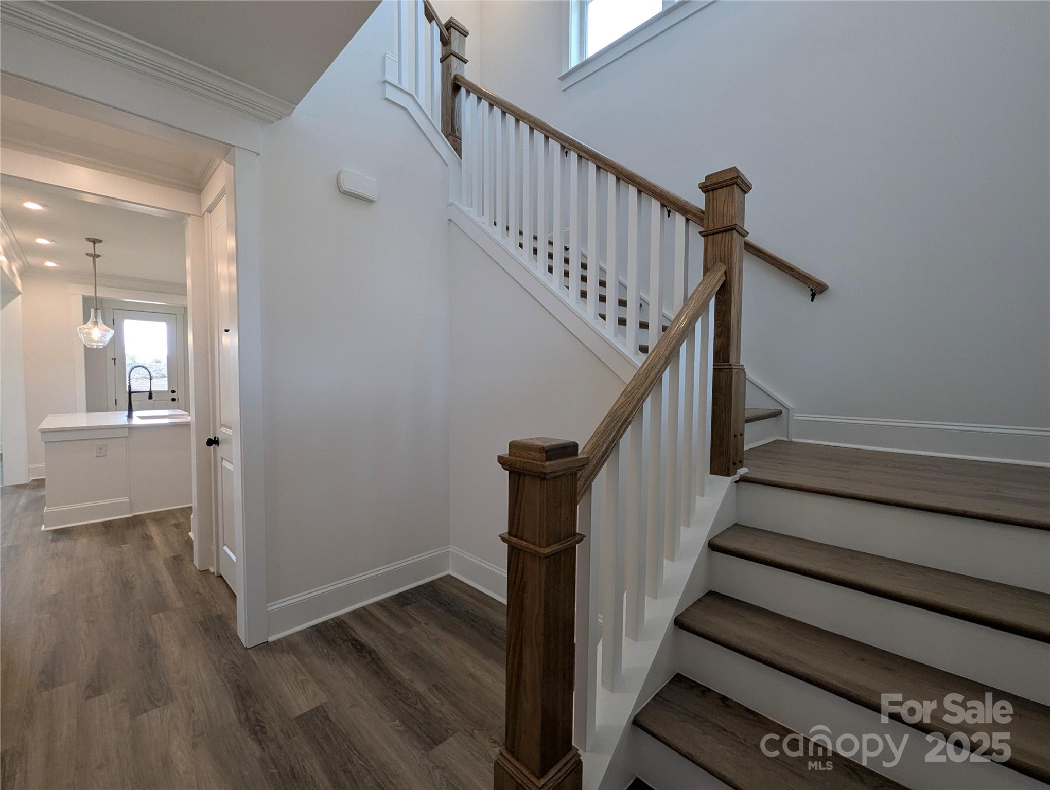 255 Luray Way 442