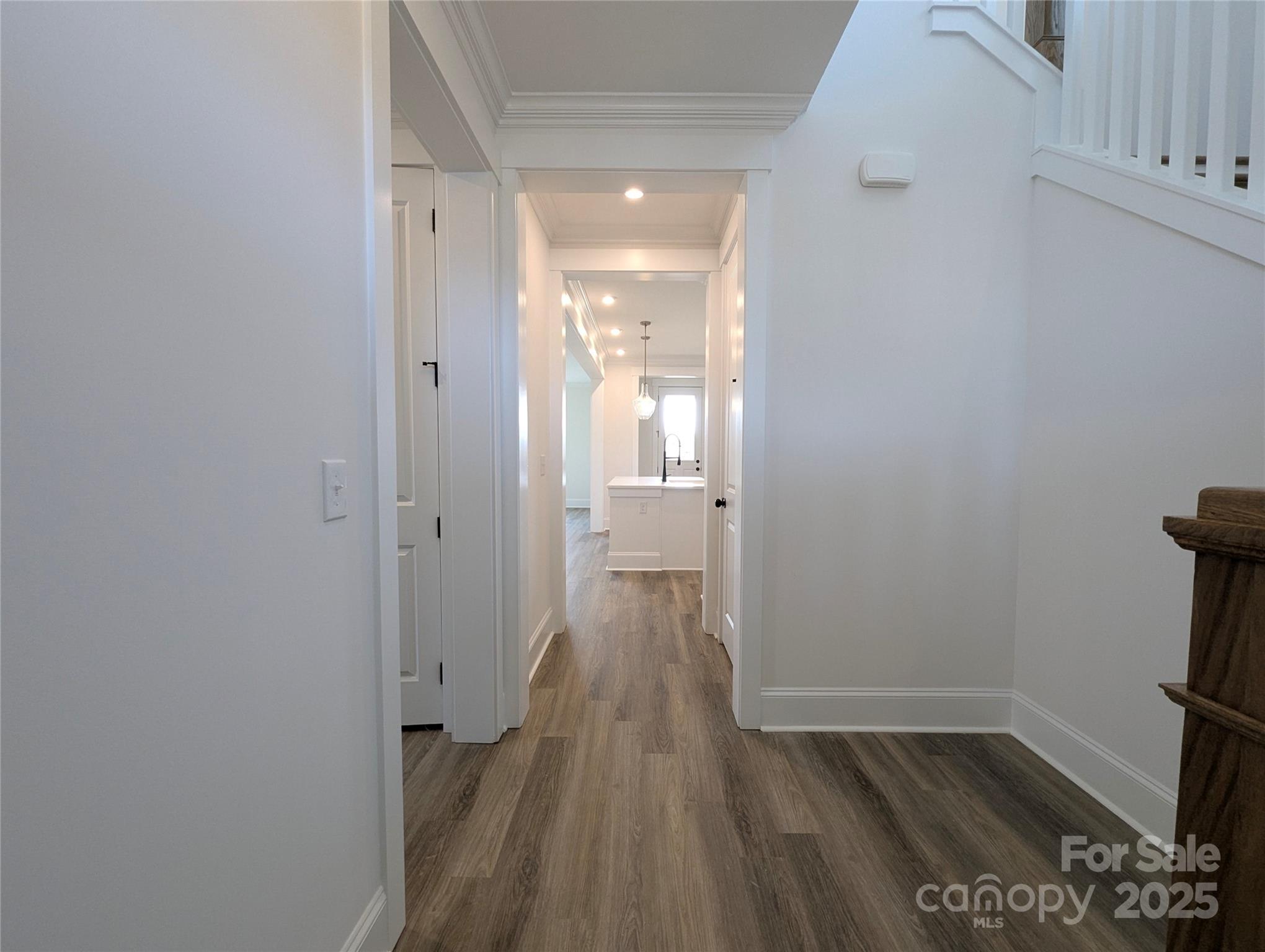 255 Luray Way 442