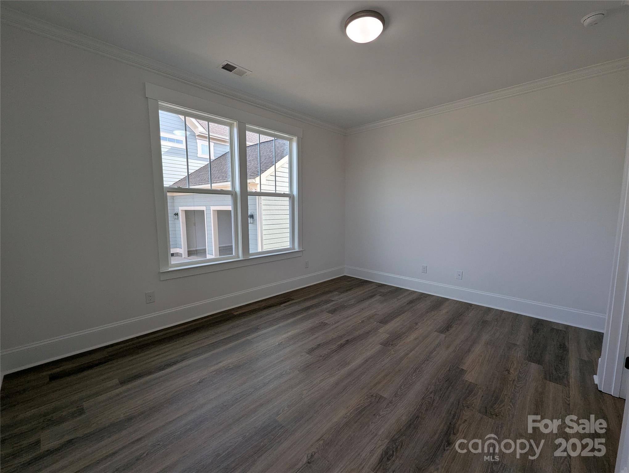 255 Luray Way 442