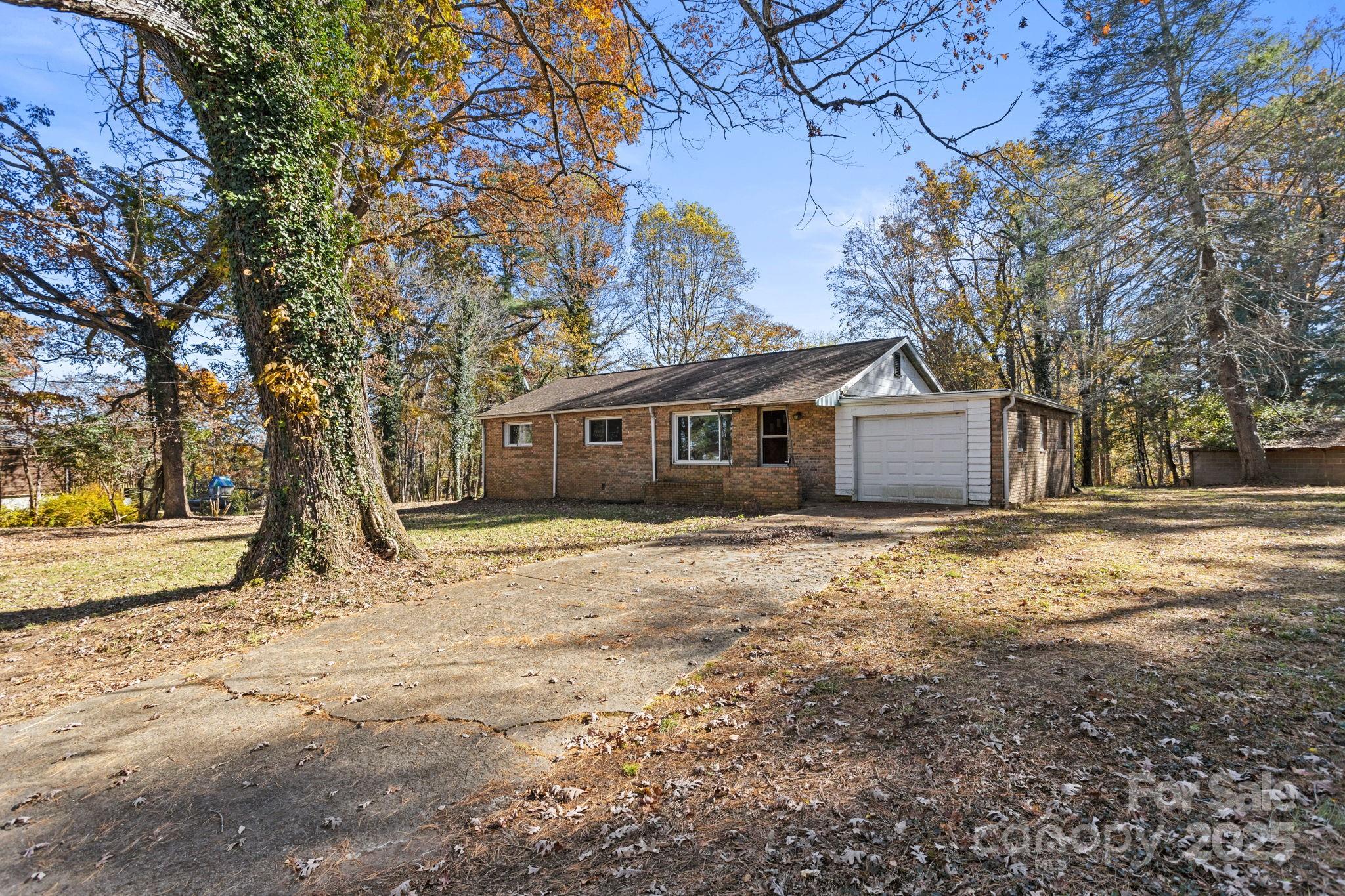 601 E Blue Ridge Road