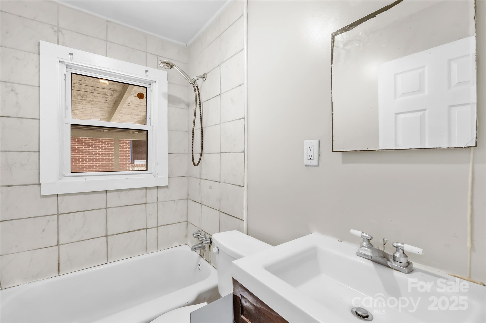 Salisbury, North Carolina 28144, United States, 3 Bedrooms Bedrooms, ,1 BathroomBathrooms,Residential,Coming Soon,169538