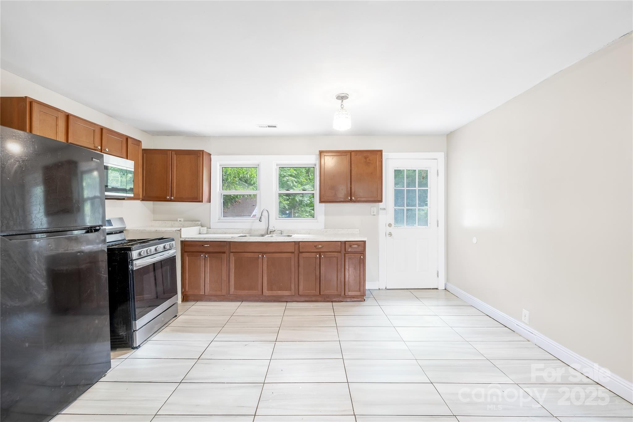 Salisbury, North Carolina 28144, United States, 3 Bedrooms Bedrooms, ,1 BathroomBathrooms,Residential,Coming Soon,169538