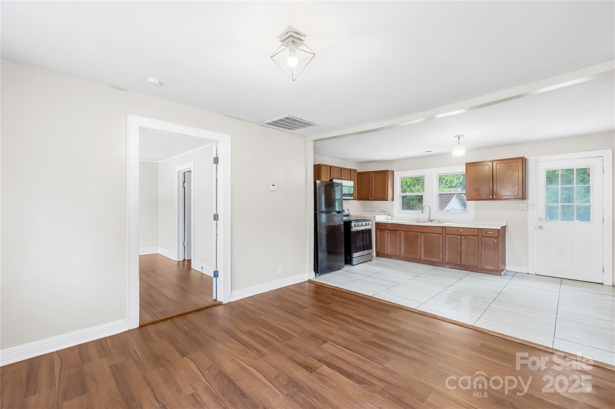 Salisbury, North Carolina 28144, United States, 3 Bedrooms Bedrooms, ,1 BathroomBathrooms,Residential,Coming Soon,169538