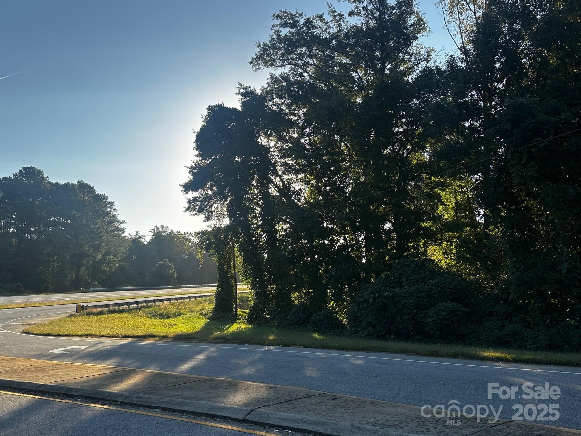 0000 US 221S Highway