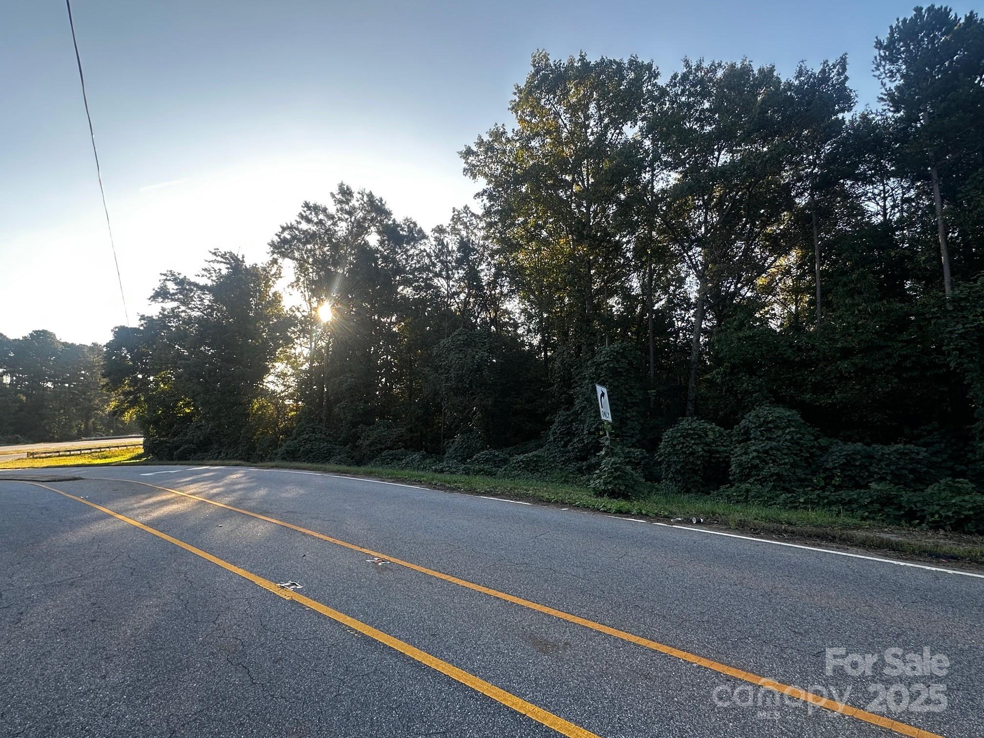 0000 US 221S Highway