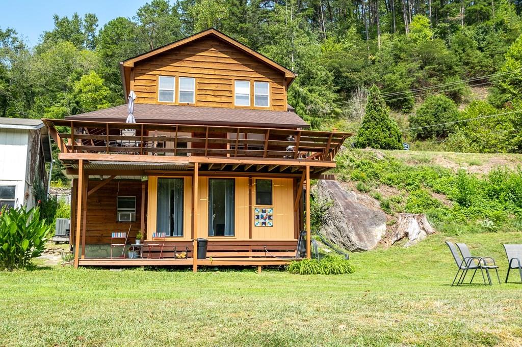 Whittier, North Carolina 28789, United States, 4 Bedrooms Bedrooms, ,3 BathroomsBathrooms,Residential,Active,148818