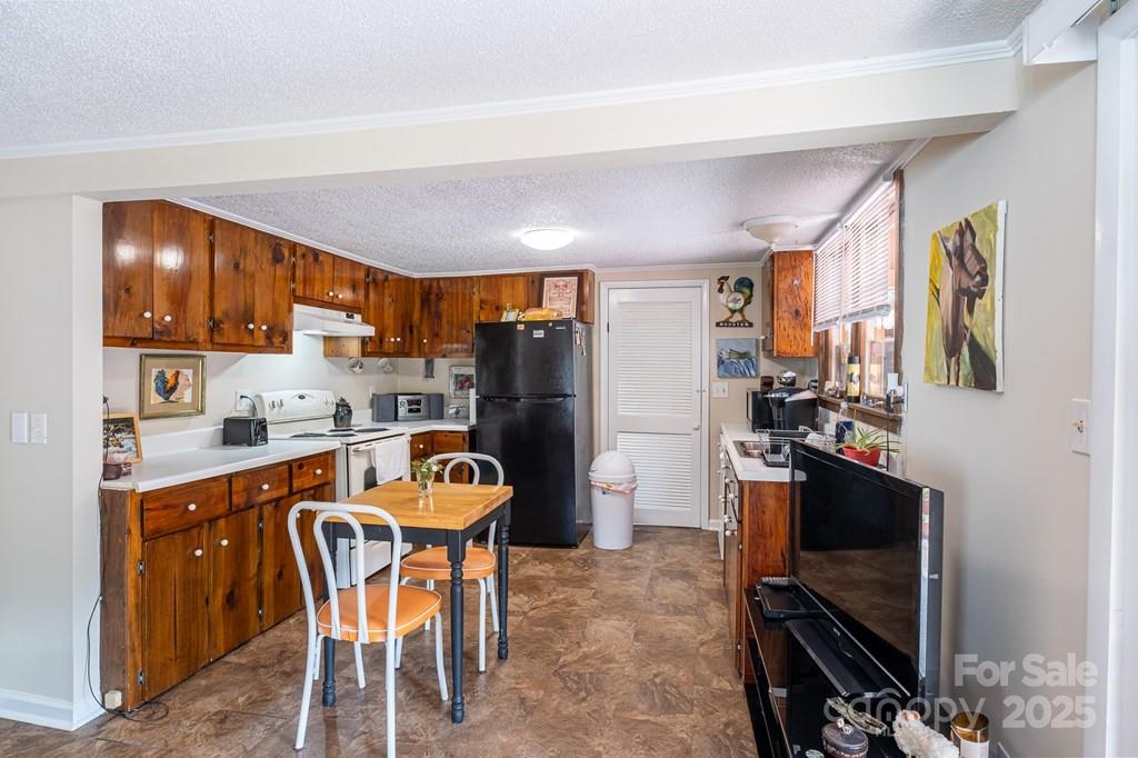 Whittier, North Carolina 28789, United States, 4 Bedrooms Bedrooms, ,3 BathroomsBathrooms,Residential,Active,148818