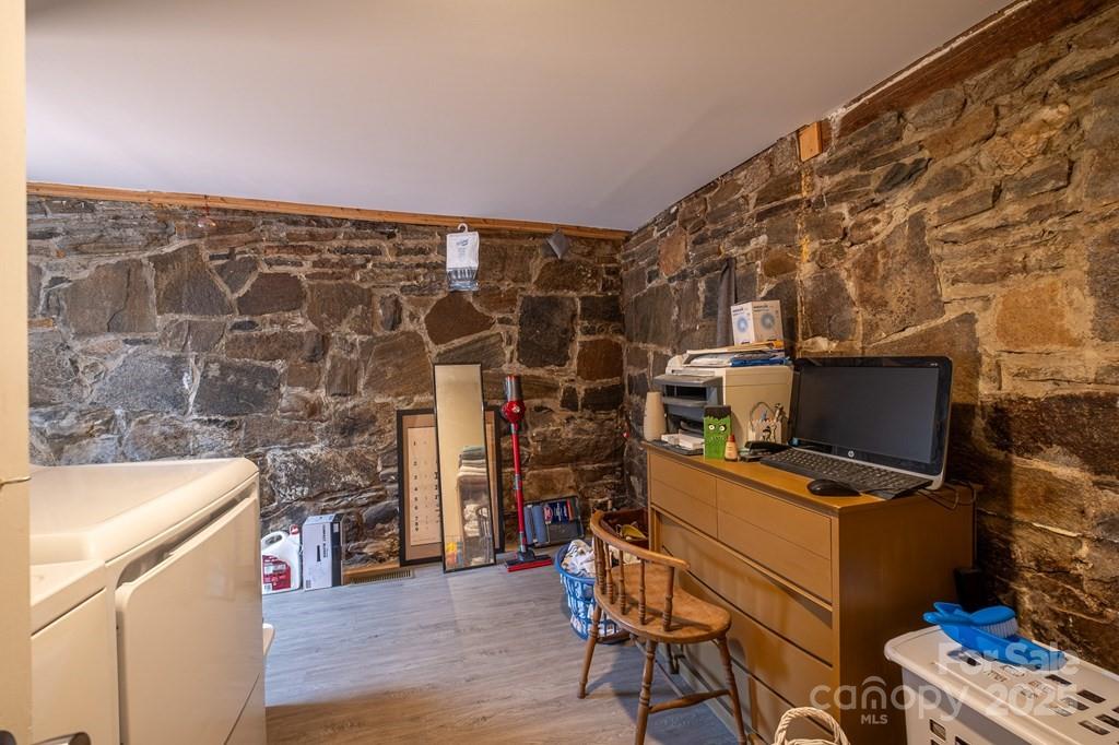 Whittier, North Carolina 28789, United States, 4 Bedrooms Bedrooms, ,3 BathroomsBathrooms,Residential,Active,148818