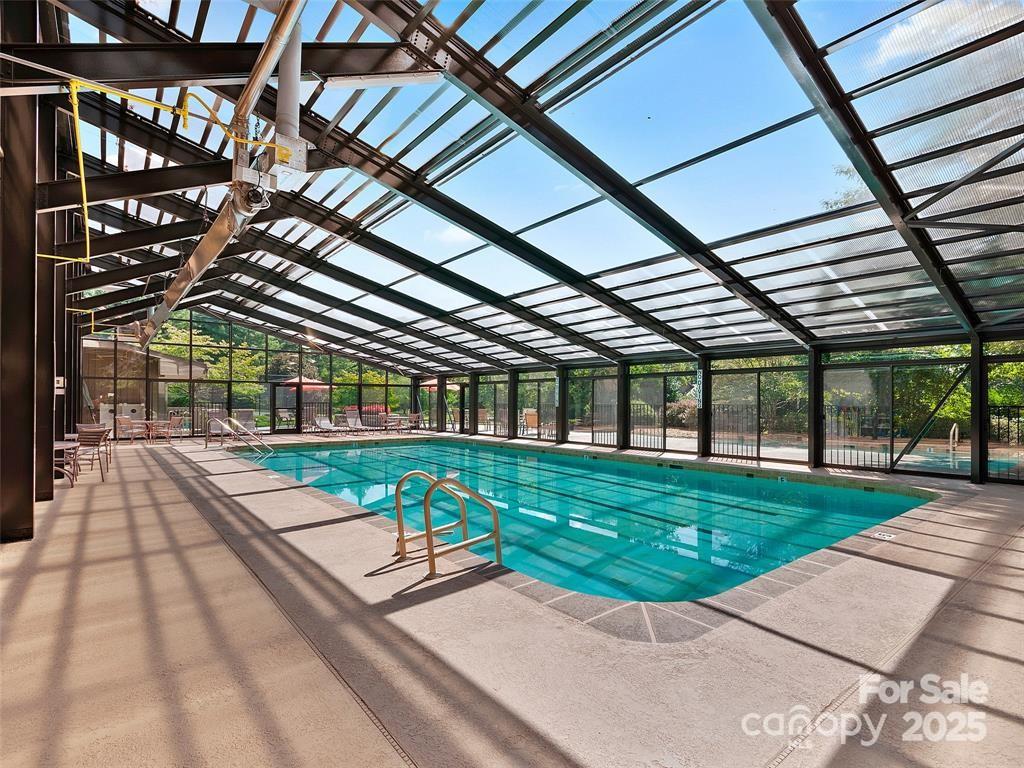 10 Clubside Drive
