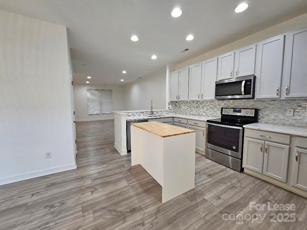 Baxter Village - Residential Lease