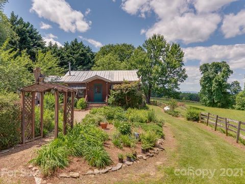 A home in Tryon