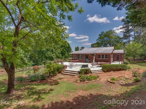 A home in Tryon