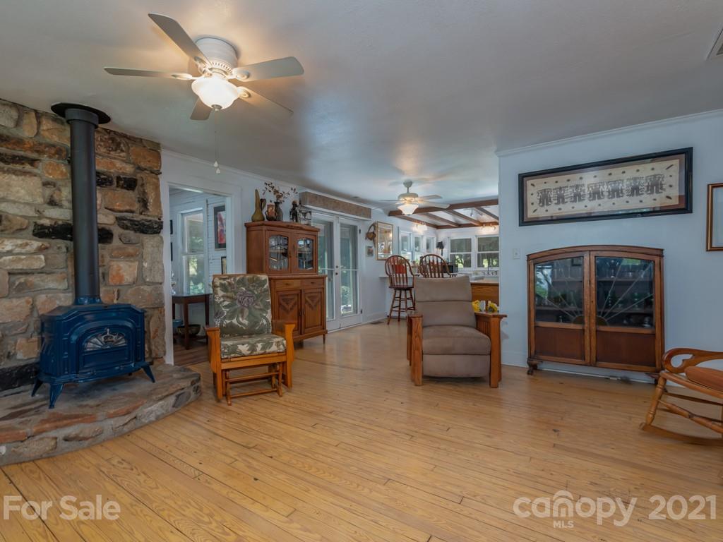 1795 Sandy Plains Road
