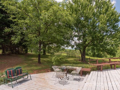 A home in Tryon