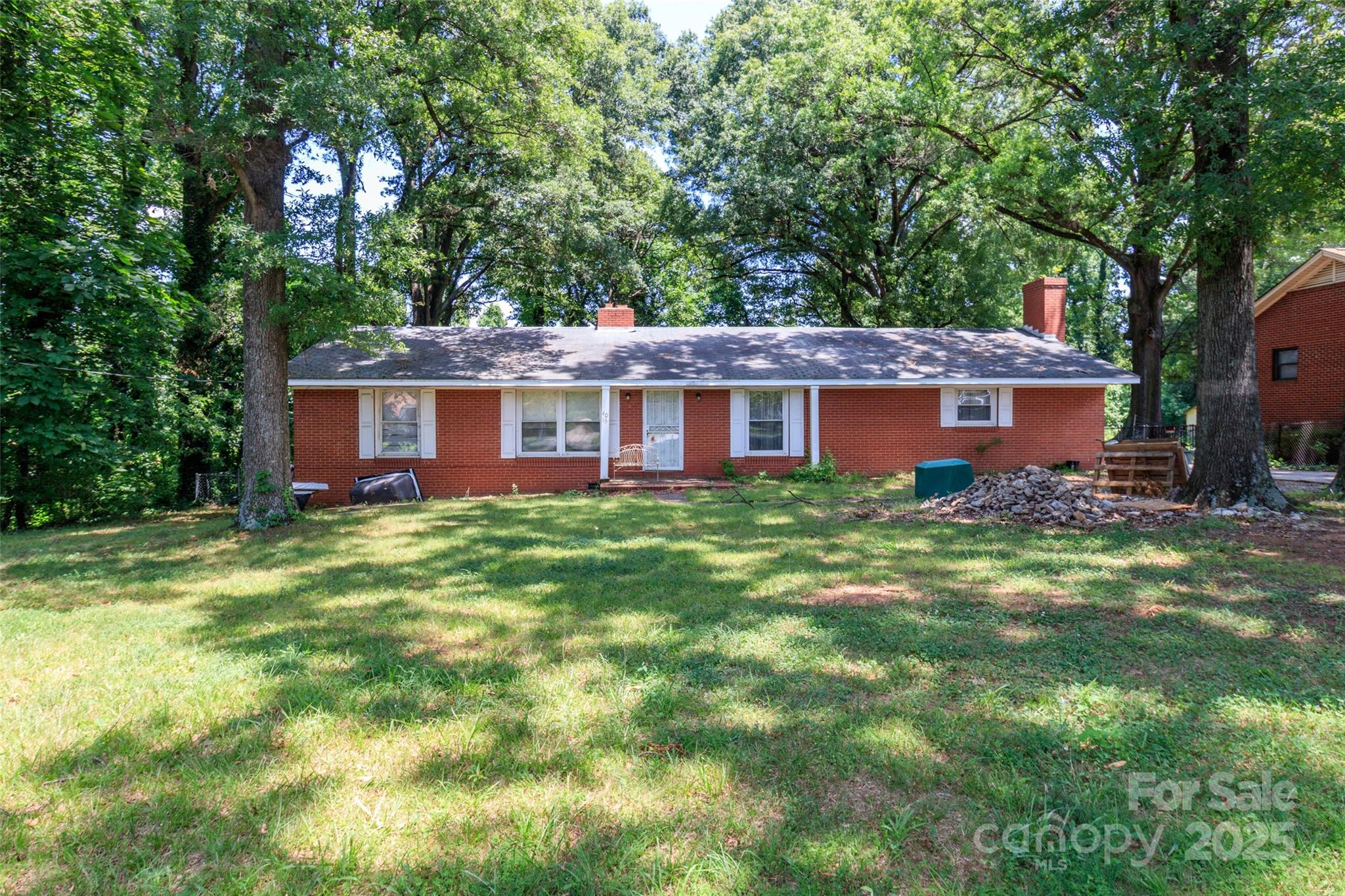 4015 Wilson Lane