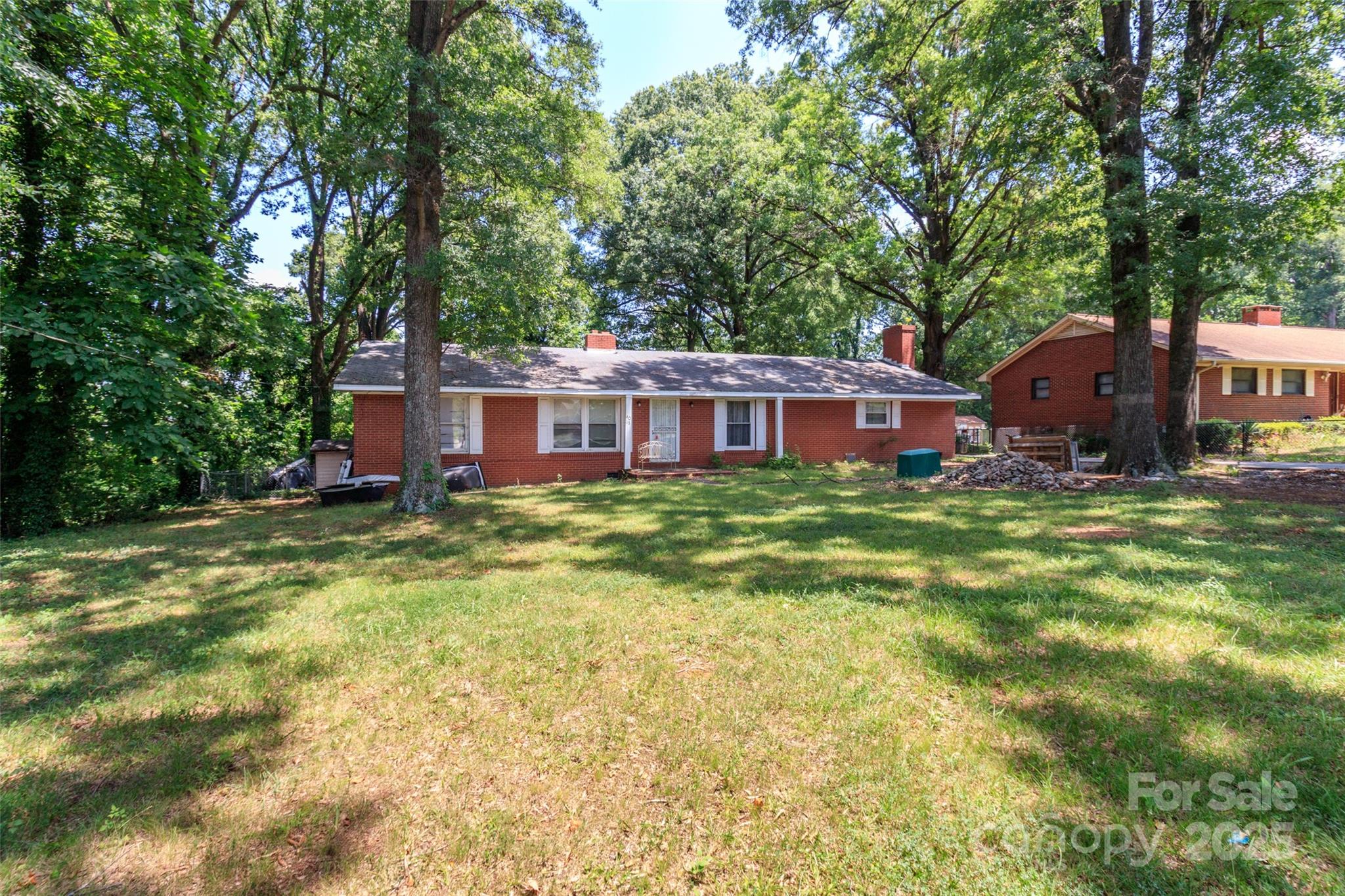 4015 Wilson Lane