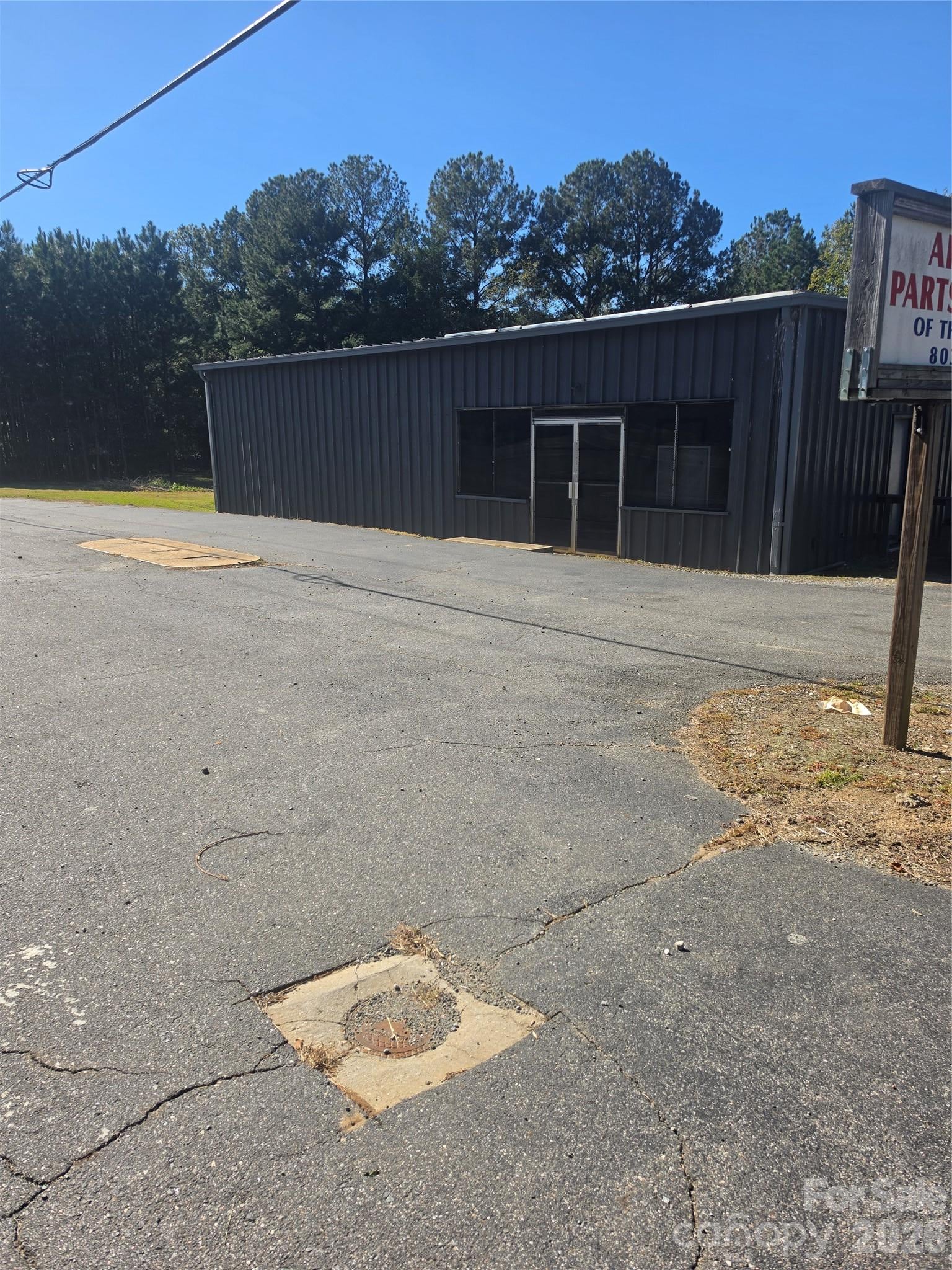 3170 Charlotte Highway