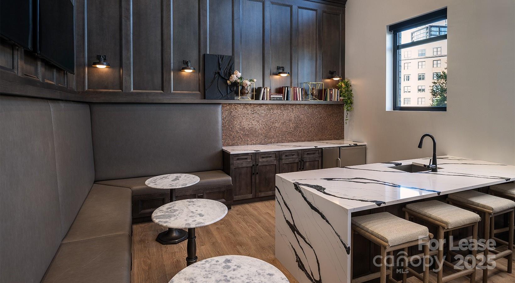 Charlotte, North Carolina 28203, United States, 3 Bedrooms Bedrooms, ,3 BathroomsBathrooms,Residential,Active,44319