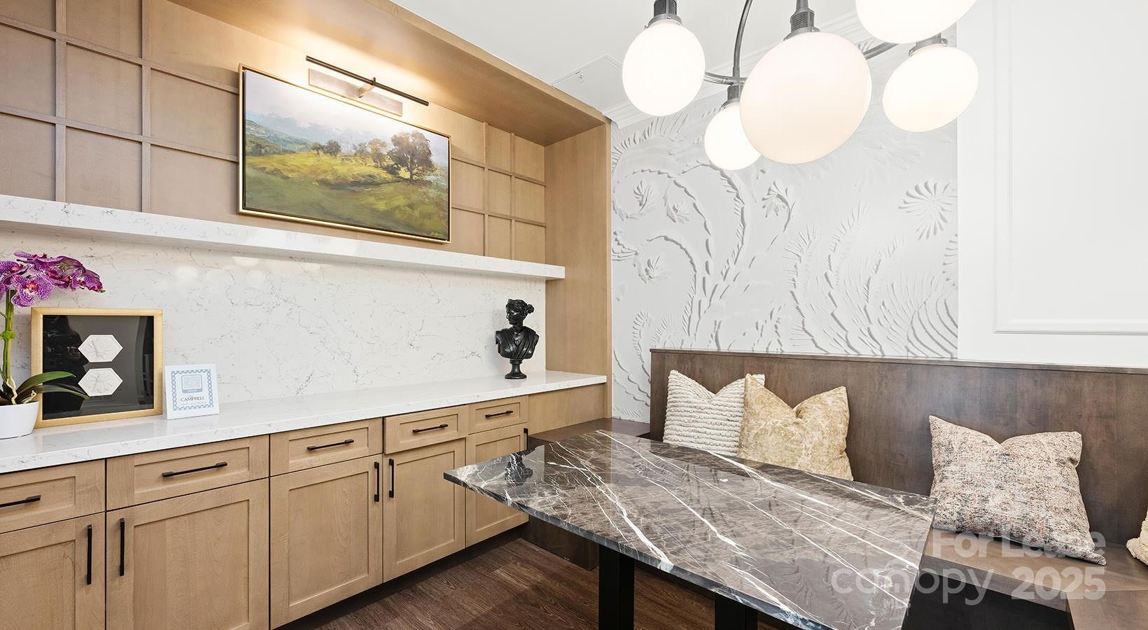 Charlotte, North Carolina 28203, United States, 3 Bedrooms Bedrooms, ,3 BathroomsBathrooms,Residential,Active,44319