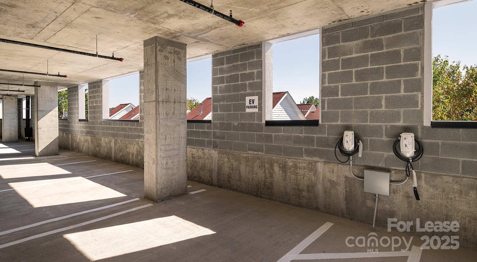 Charlotte, North Carolina 28203, United States, 3 Bedrooms Bedrooms, ,3 BathroomsBathrooms,Residential,Active,44319