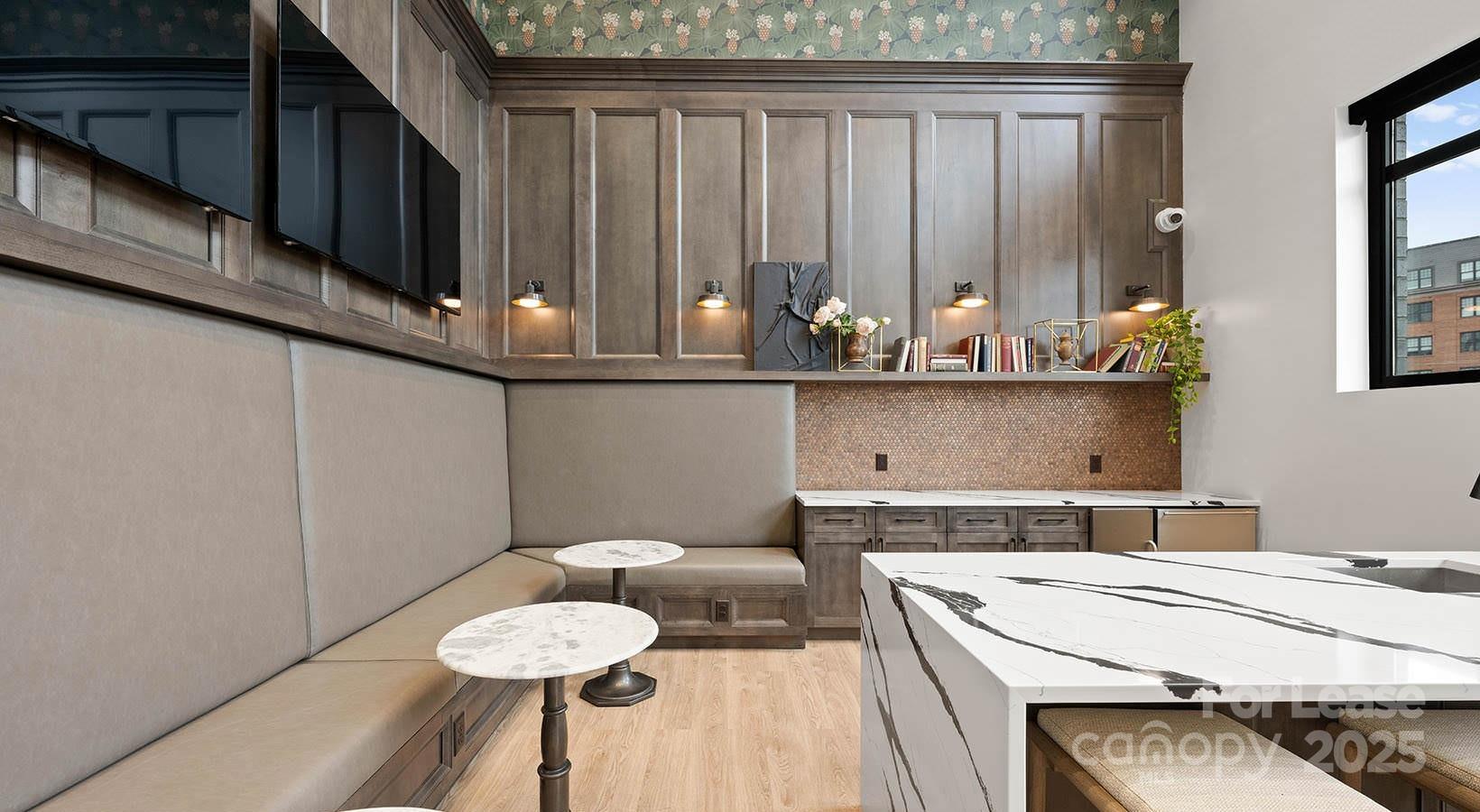 Charlotte, North Carolina 28203, United States, 3 Bedrooms Bedrooms, ,3 BathroomsBathrooms,Residential,Active,44319