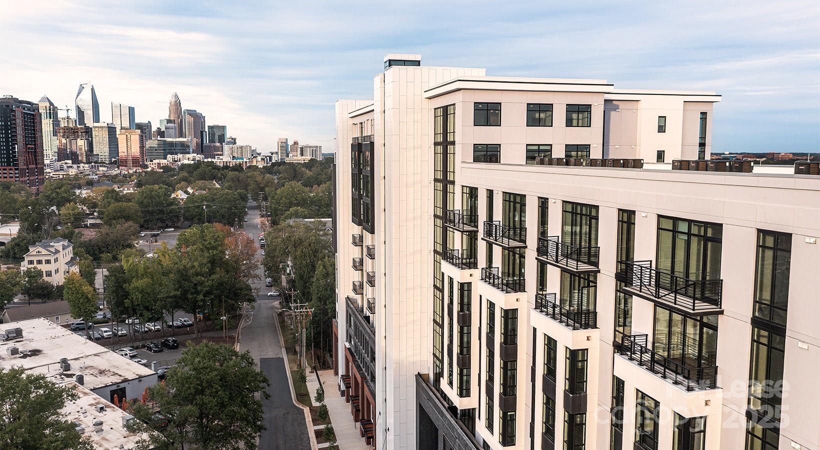 Charlotte, North Carolina 28203, United States, 3 Bedrooms Bedrooms, ,3 BathroomsBathrooms,Residential,Active,44319