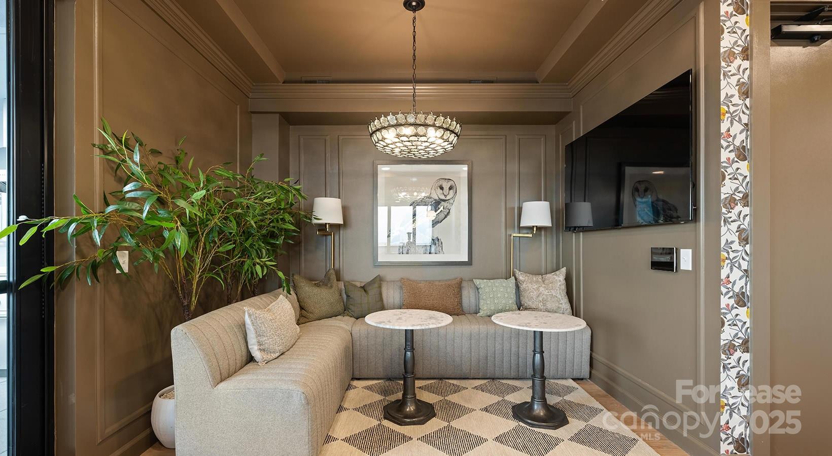 Charlotte, North Carolina 28203, United States, 3 Bedrooms Bedrooms, ,3 BathroomsBathrooms,Residential,Active,44319