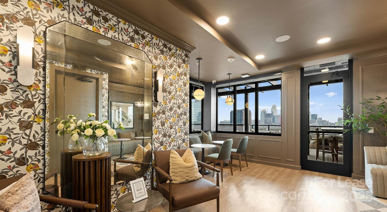 Charlotte, North Carolina 28203, United States, 3 Bedrooms Bedrooms, ,3 BathroomsBathrooms,Residential,Active,44319