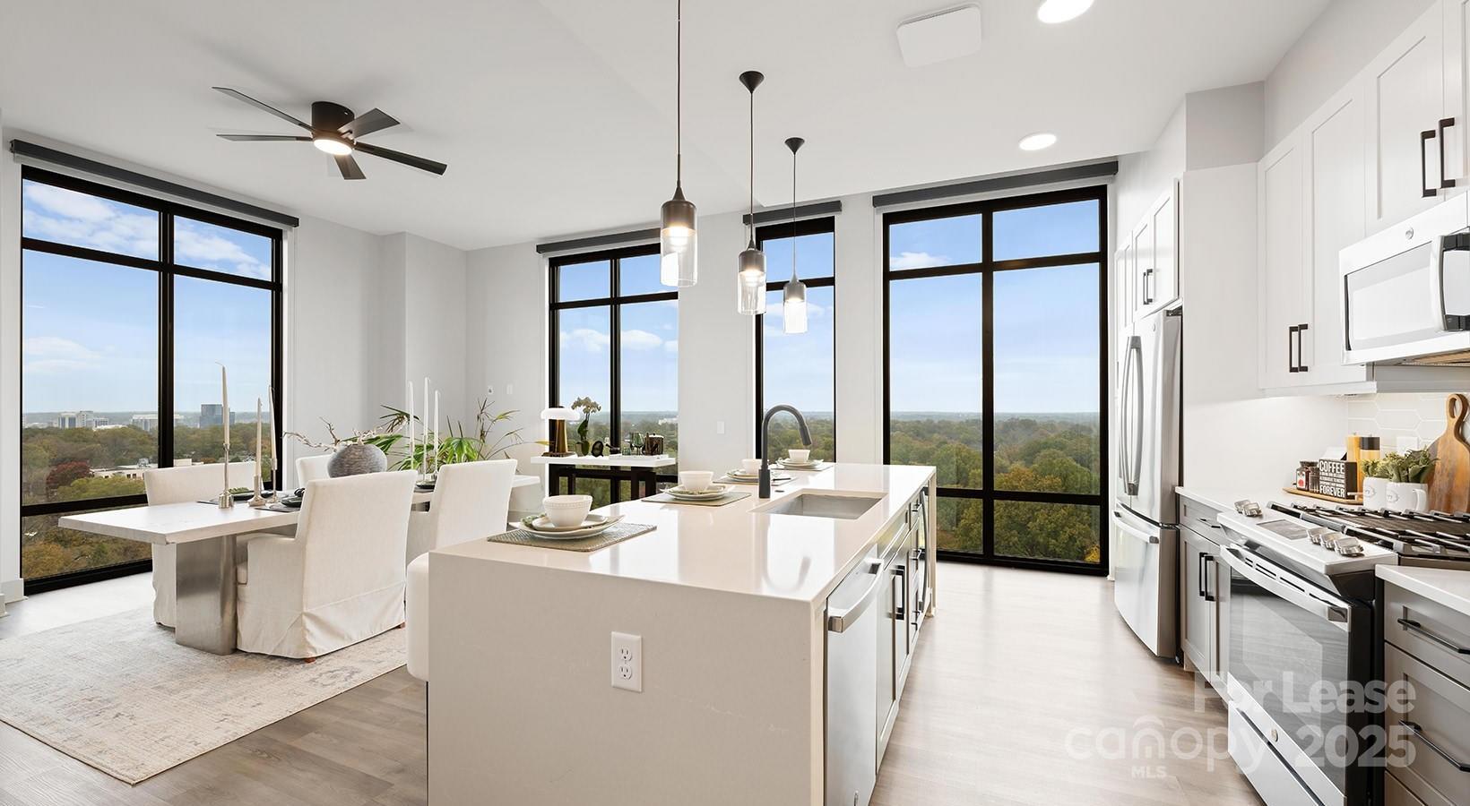 Charlotte, North Carolina 28203, United States, 3 Bedrooms Bedrooms, ,3 BathroomsBathrooms,Residential,Active,44319