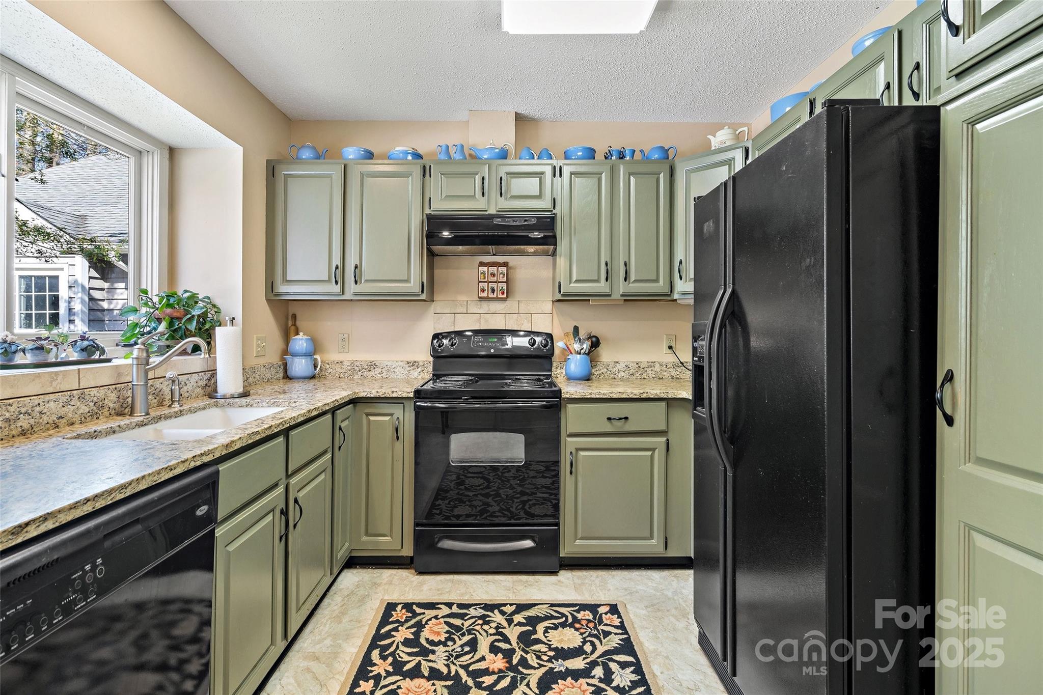 Llama Vista - Residential