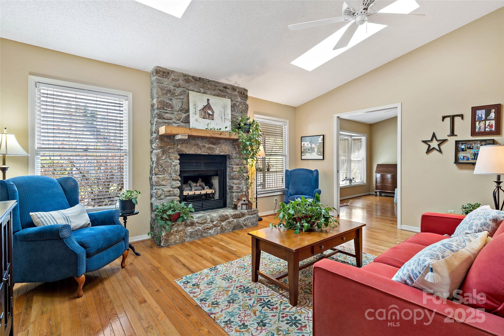 Llama Vista - Residential