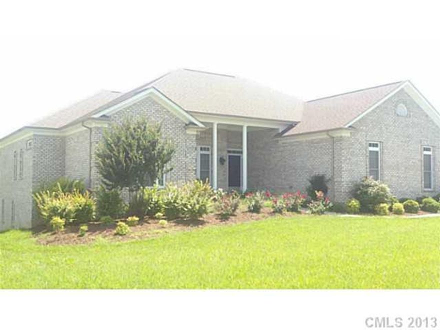 Unbelievable brick ranch with finished basement, large open living room, great room opens to beautiful covered porch in back. Large kitchen & breakfast area. Great Island. Den is also great size. Wonderful Master BR, finished basement is just a plus- Beautiful neighborhood convenient location in Harrisburg.