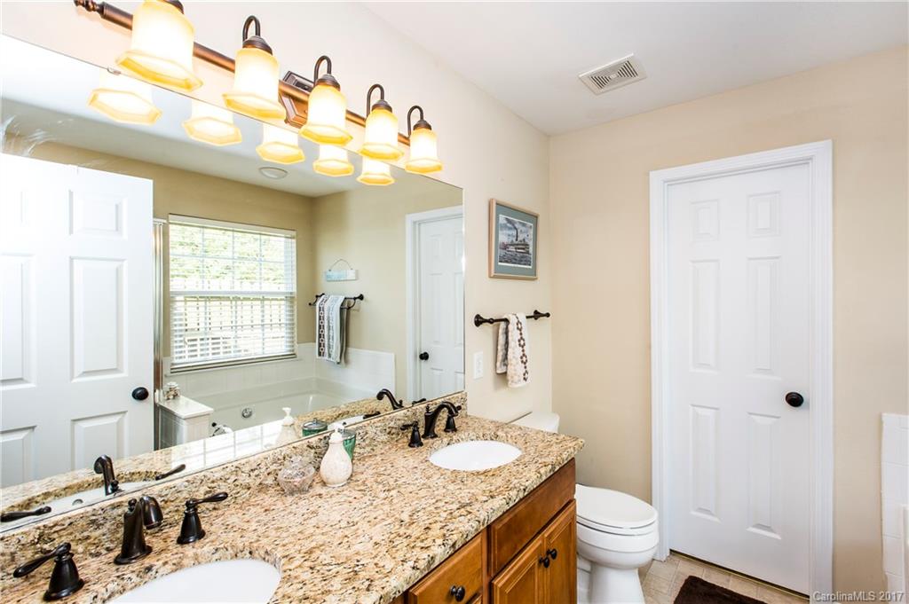 Autumn Cove At Lake Wylie - Residential