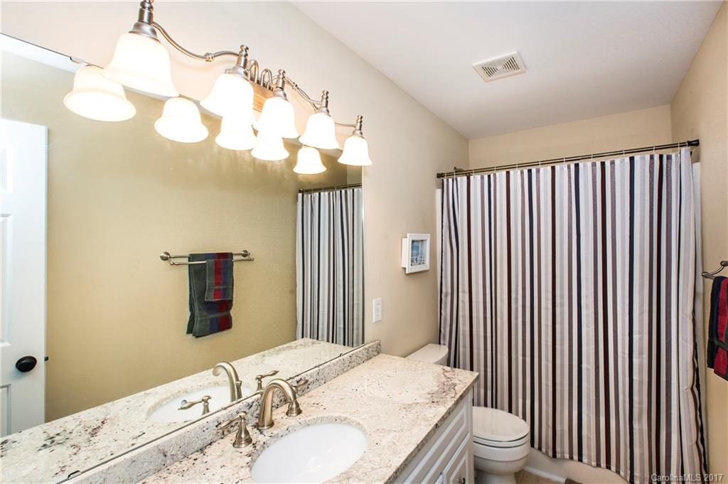 Autumn Cove At Lake Wylie - Residential