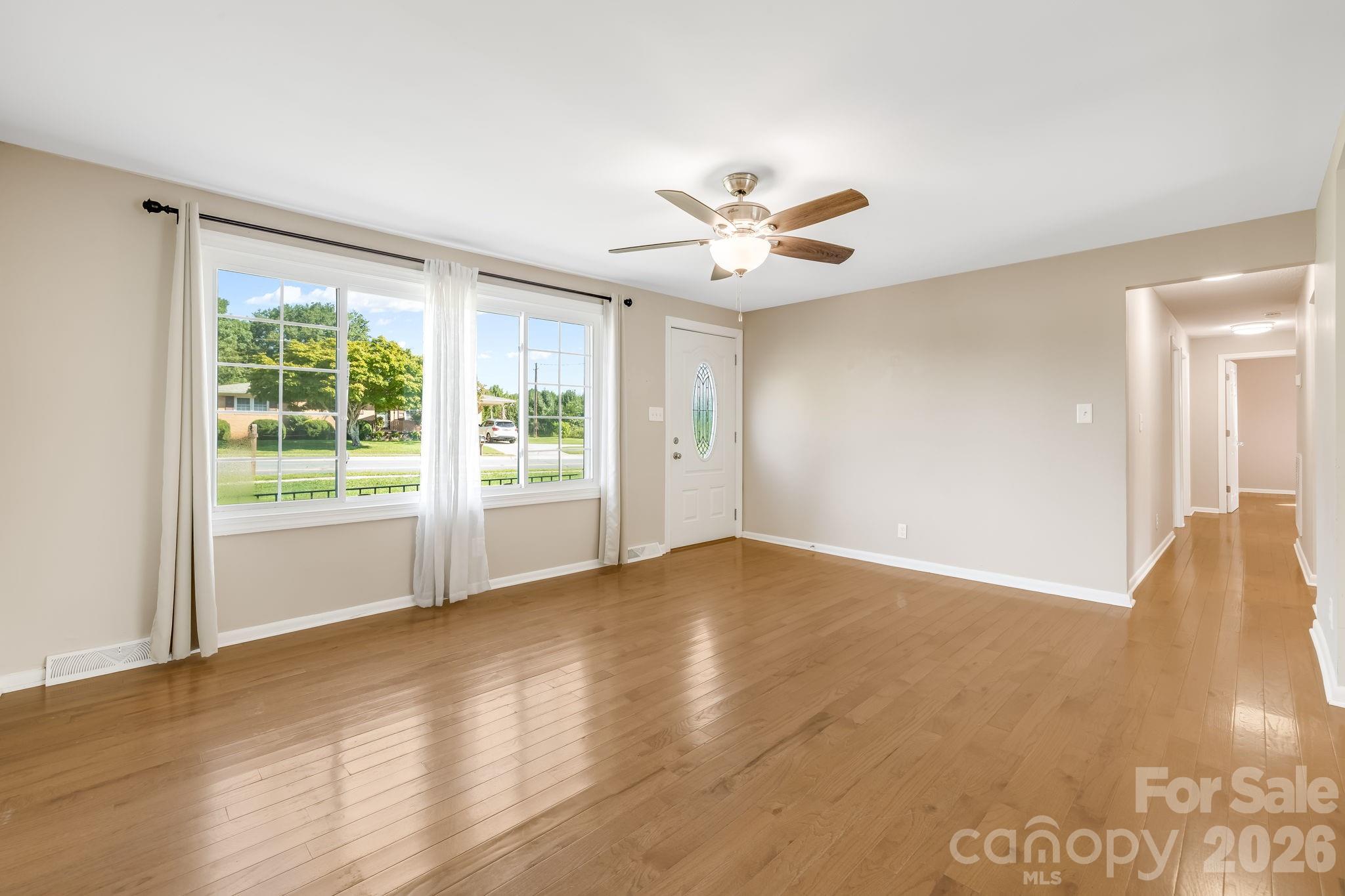 409 Oak Street Extension 40