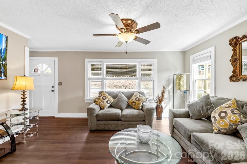 430 Arlington Circle NW