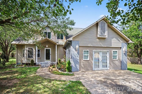 Photo of 325 Briarcliff Road, Grover, NC 28073 (MLS # 4432603)