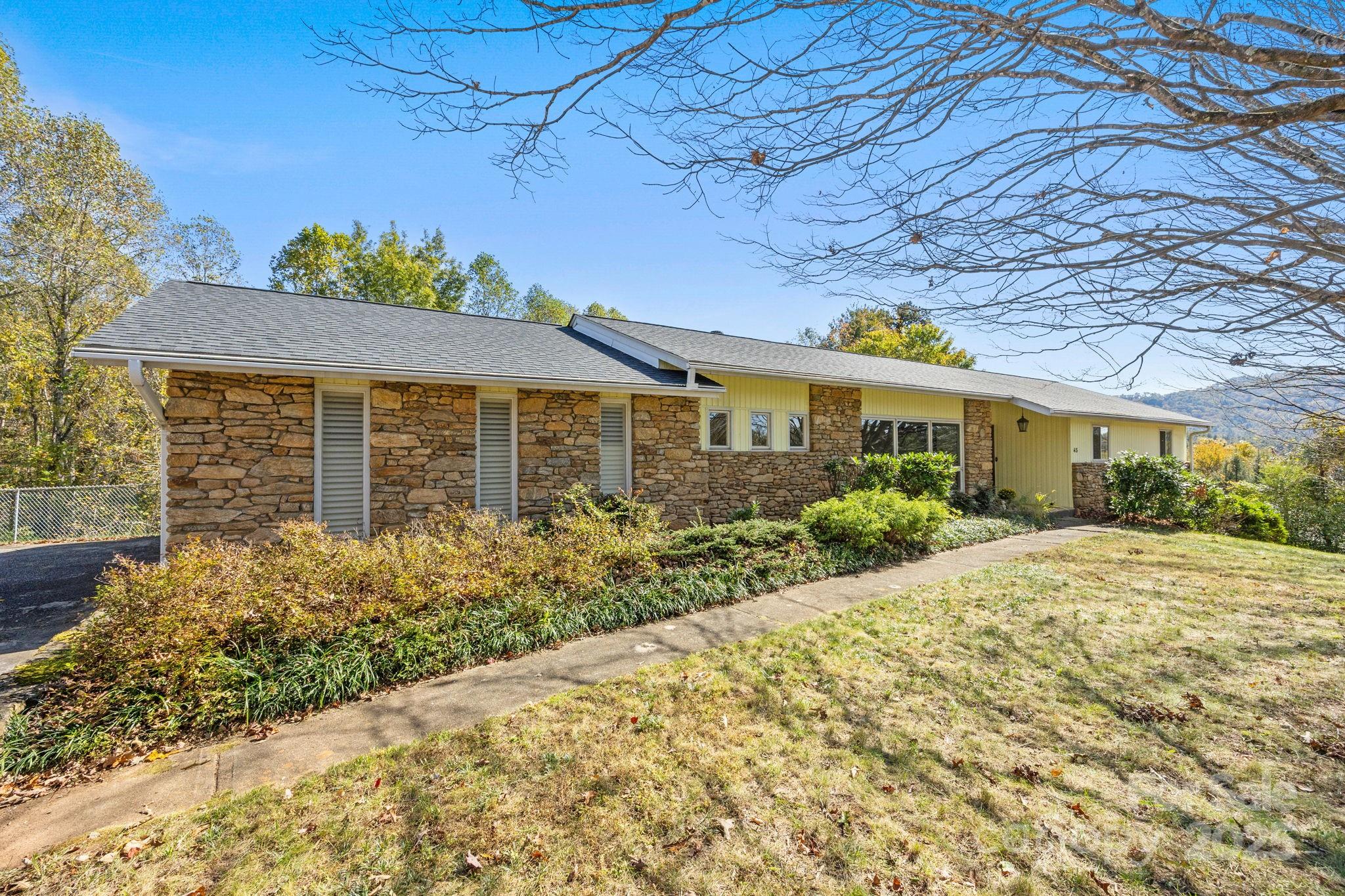 45 Crabapple Lane