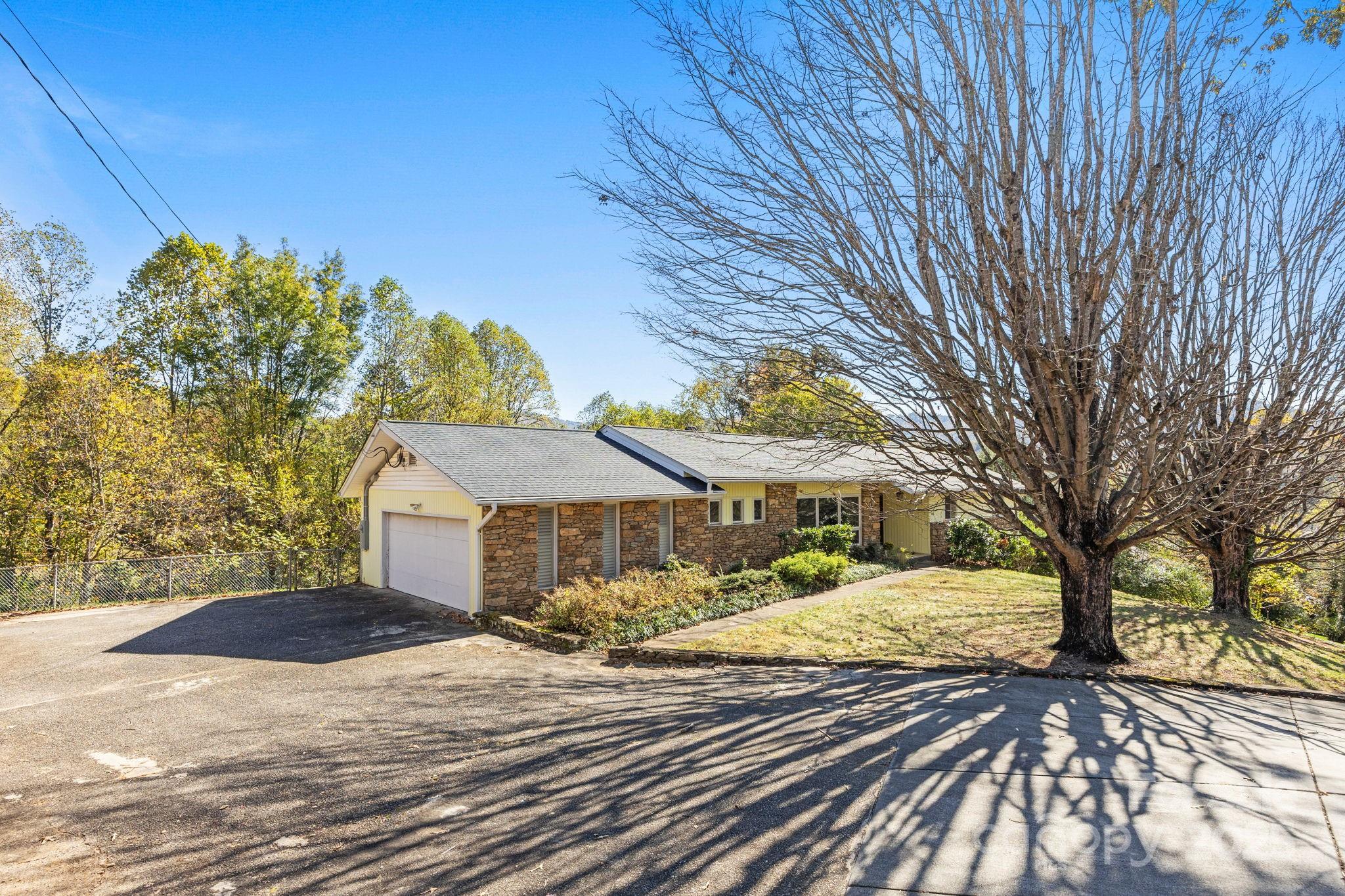 45 Crabapple Lane