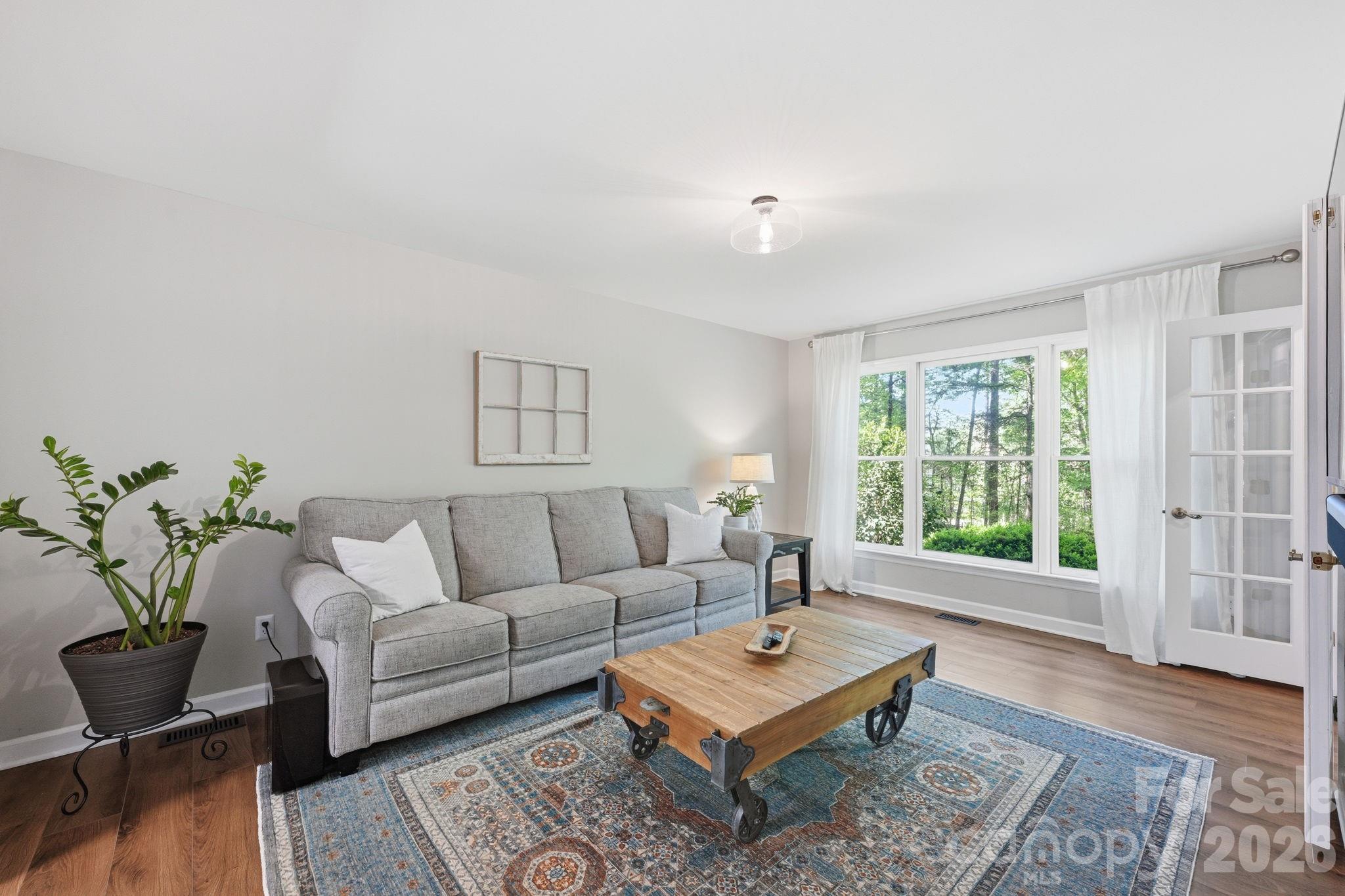 Island Forest - Residential