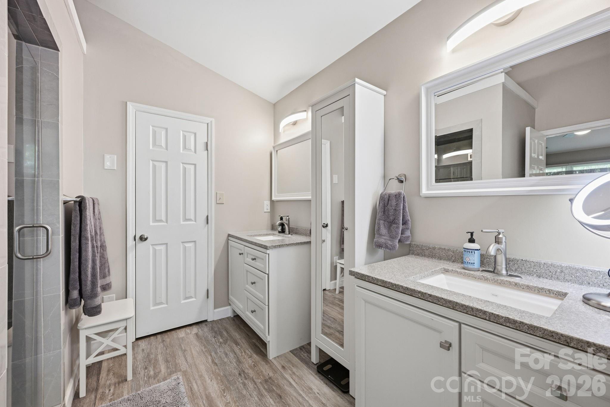 Island Forest - Residential