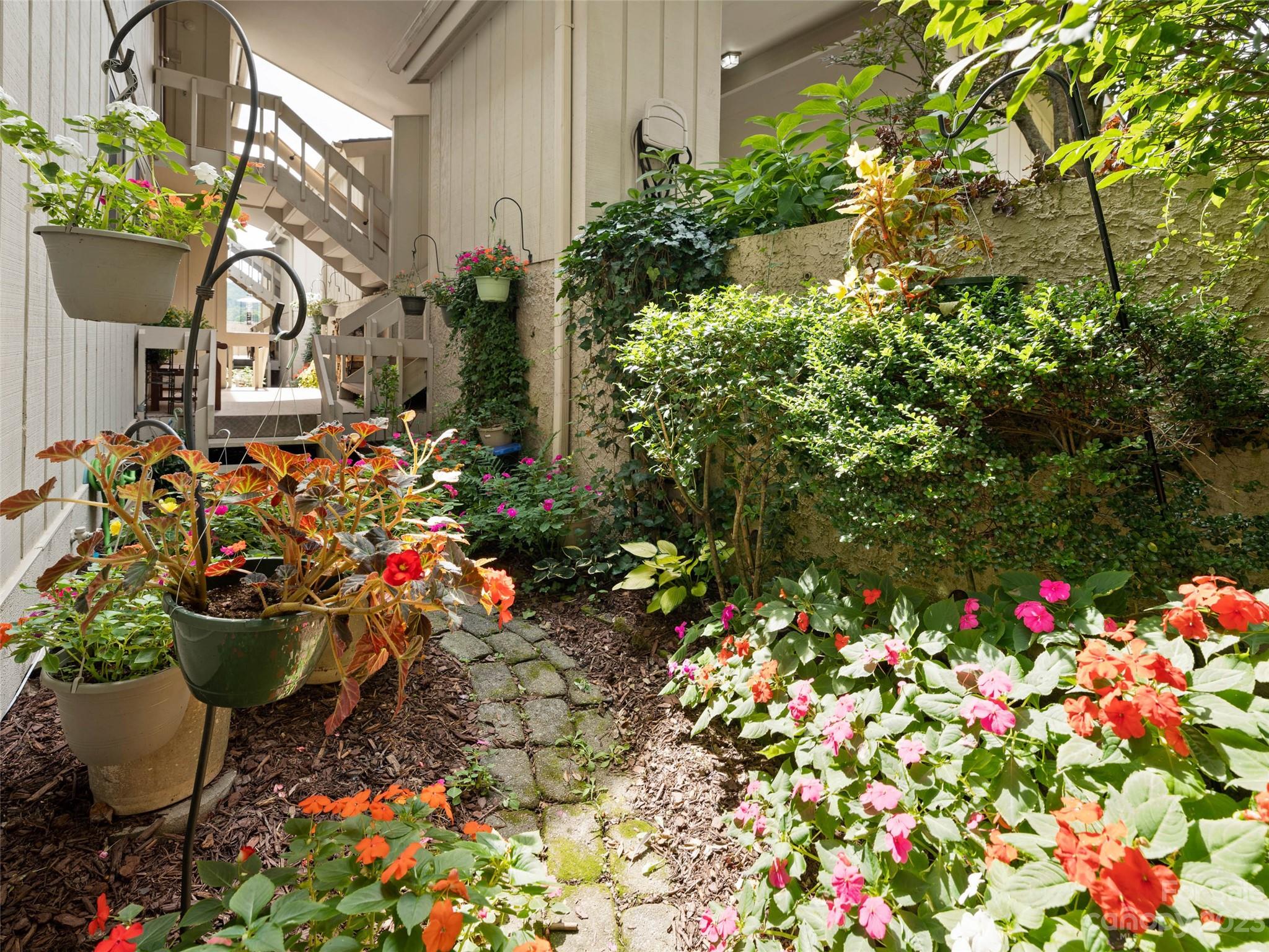 Glen Cannon - Residential