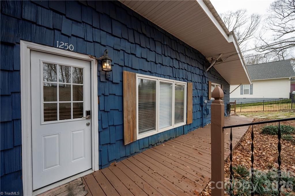 High Rock Lake - Residential