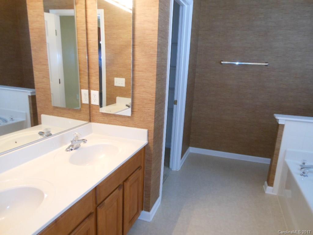 Autumn Cove At Lake Wylie - Residential